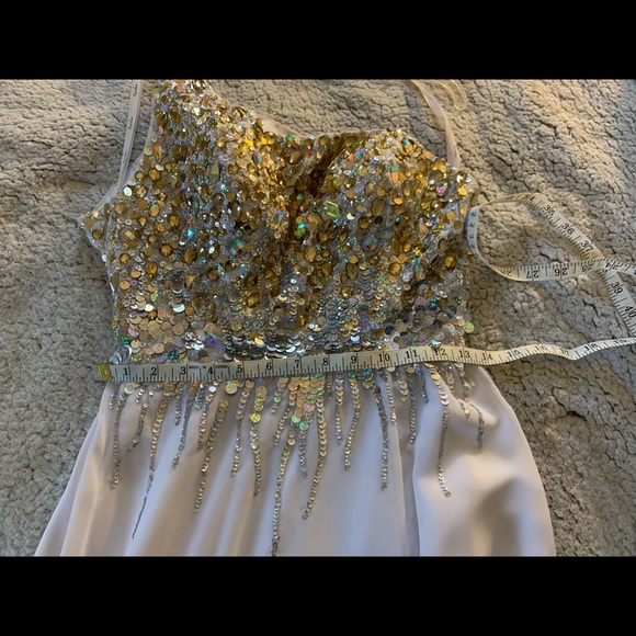 Prom Dress - Picture 3 of 9